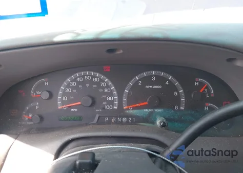 2002 Ford F-150 Lariat/Xlt из США, поврежденный, VIN 1FTRW07L22KE07959